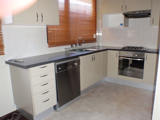 A Stones throw from the Ocean Picture 3