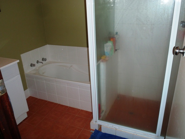 HUGE 1400M2 DUPLEX BLOCK Picture 2