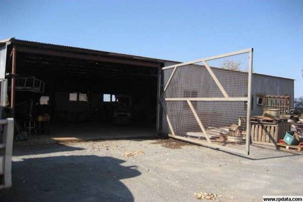 Space to move & a big bonus as well Picture 2