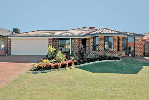 Under Offer !st Home Open Picture 1