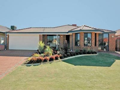 Under Offer !st Home Open Picture Under Offer !st Home Open Picture