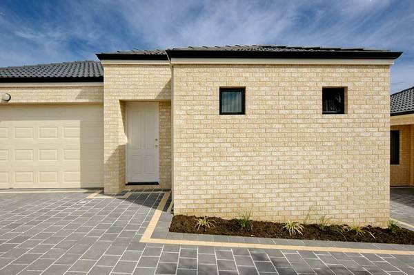 BRAND NEW - PRIME WESTMINSTER Picture 2