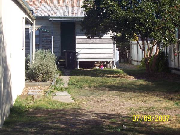 Large Yard, Convenient Location Picture 2