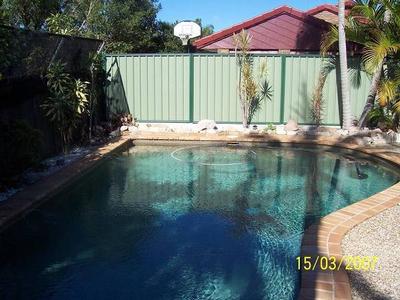 Great Family Home with Pool Picture
