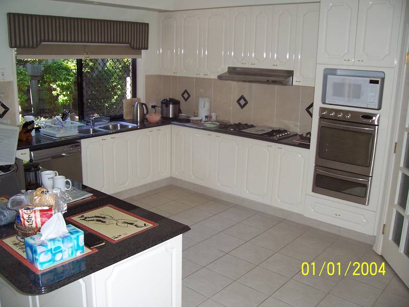 Spectacular Family Home with Ducted Air Conditioning! Picture 2