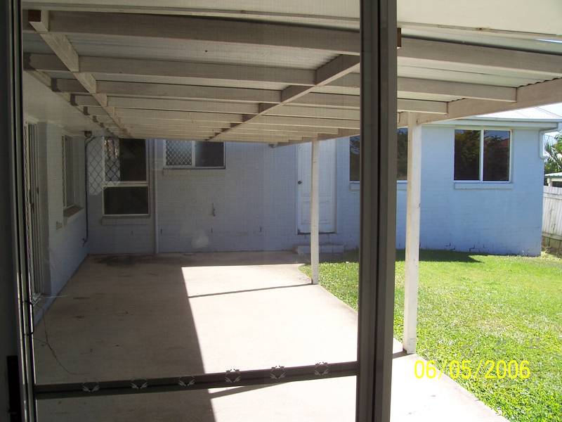 Convenient to Public Transport Picture