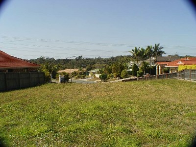 Seller inviting all genuine buyers to put in an offer Picture