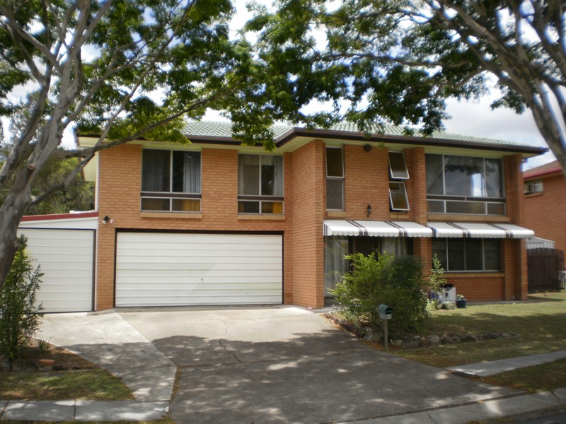 Located Close to Transport & Schools Picture 1