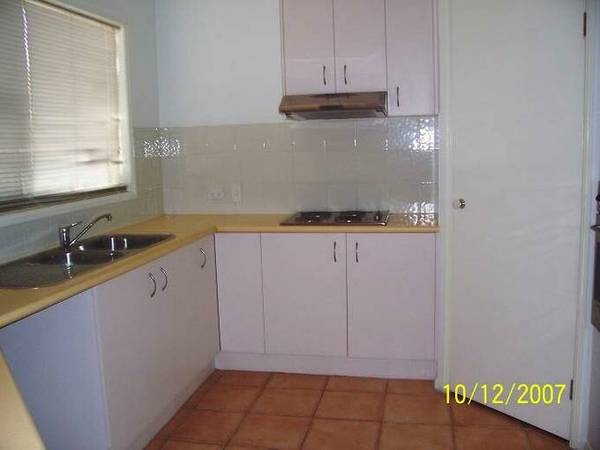 Two Storey Executive Home, Fabulous Location Picture 2