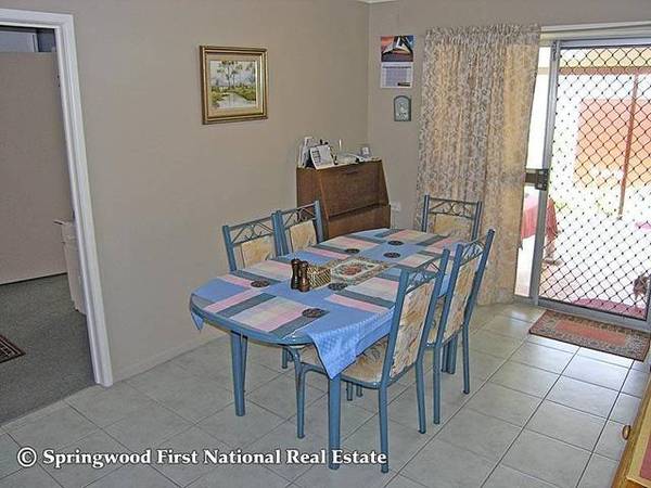 CENTRAL SPRINGWOOD Picture 3