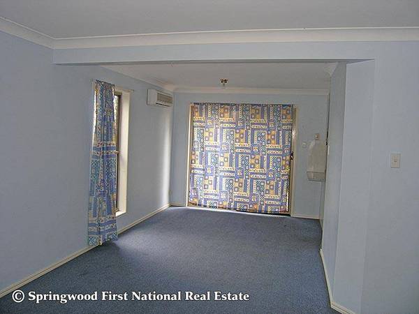 PRICED JUST SLASHED! Picture 3