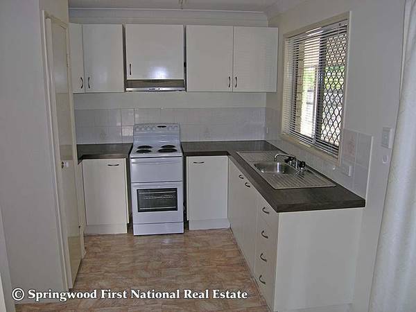 A HOUSE FOR THE PRICE OF A TOWNHOUSE! Picture 2