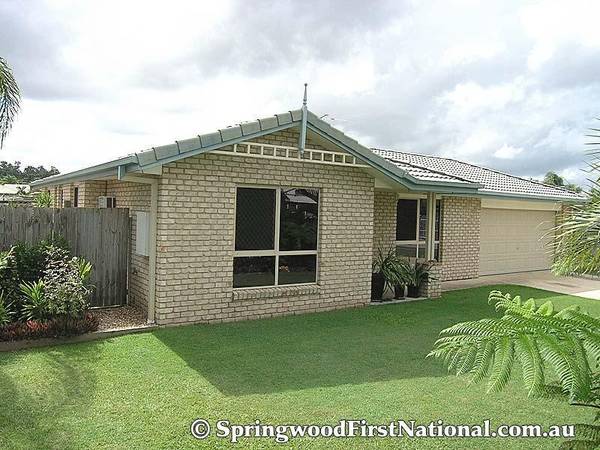 THIS HOUSE IS COMPLETE Picture 1