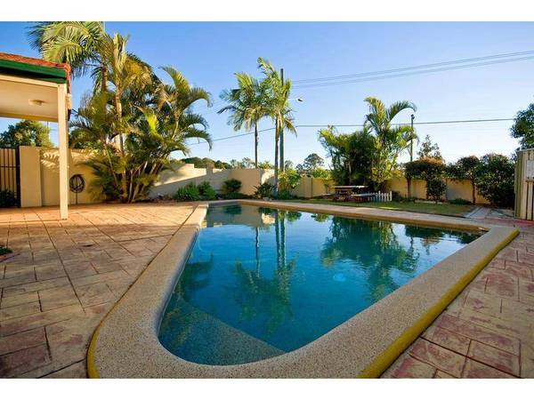 SAFE, SOUND AND SECURE Picture 3