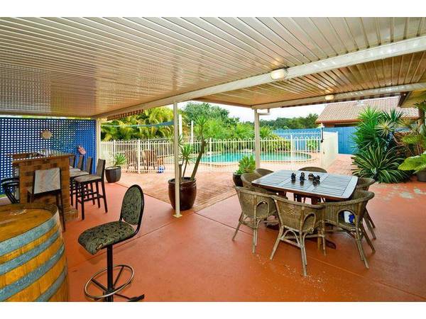 YOUR OWN PRIVATE RESORT Picture 2