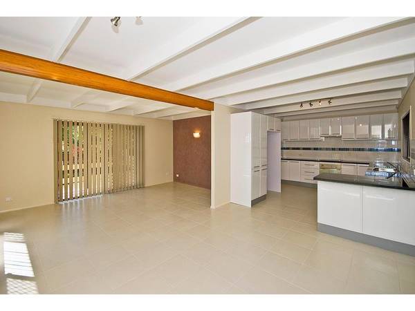 DO YOU HAVE NO TIME TO RENOVATE?? Picture 2