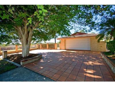 PRIVACY AND PRESTIGE WITH A POOL Picture PRIVACY AND PRESTIGE WITH A POOL Picture