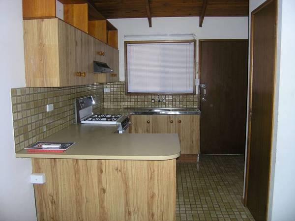 LOWSET TOWNHOUSE Picture 3