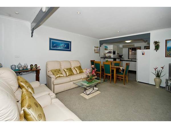 FUNCTIONAL & AFFORDABLE Picture 3