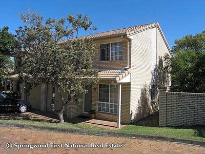 TRENDY 3 BEDROOM TOWNHOUSE Picture