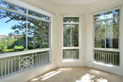 SOLD BY PETER GILLMAN & MICHAEL MURRAY !!!! Picture 1