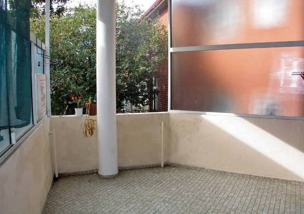 LEASED BY MICHAEL MURRAY!!!!! Picture 3