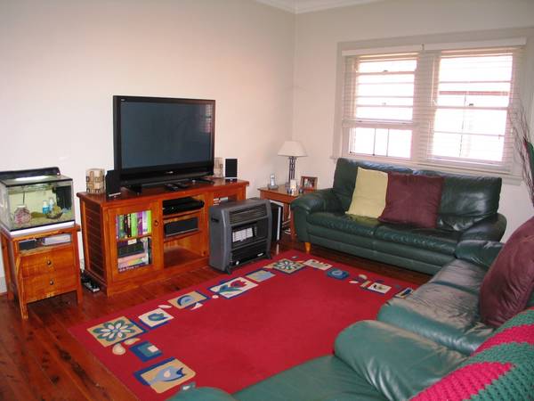 LEASED BY MICHAEL MURRAY!!!!! Picture 1