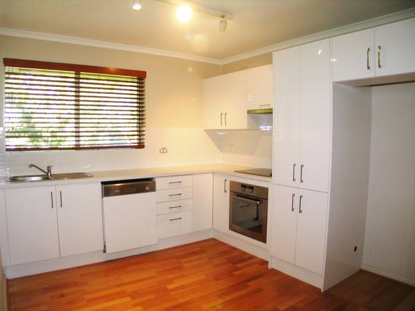 LEASED BY PETER GILLMAN!!!!! Picture 2