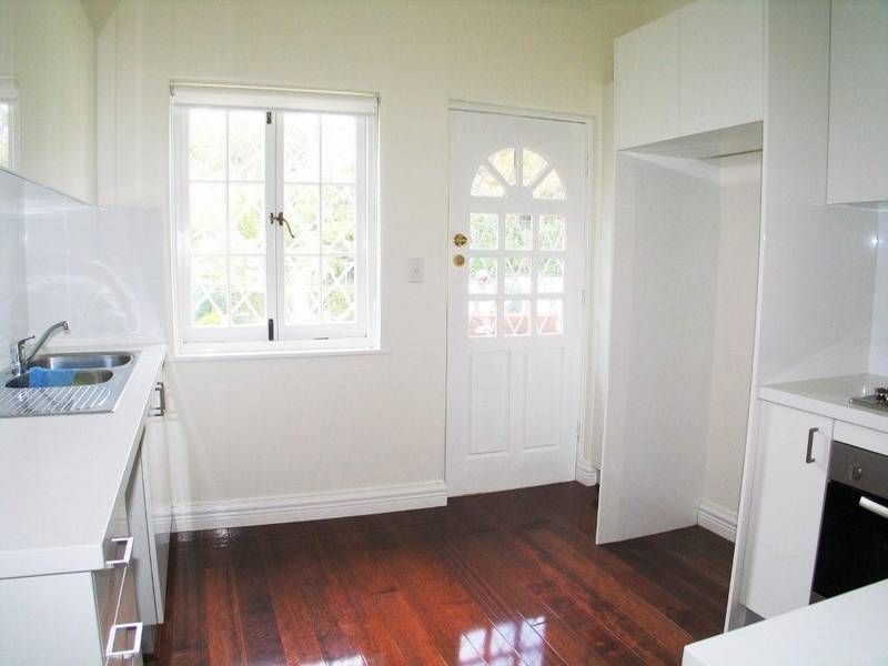 LEASED BY MICHAEL MURRAY IN ONE INSPECTION!!!!! Picture 2