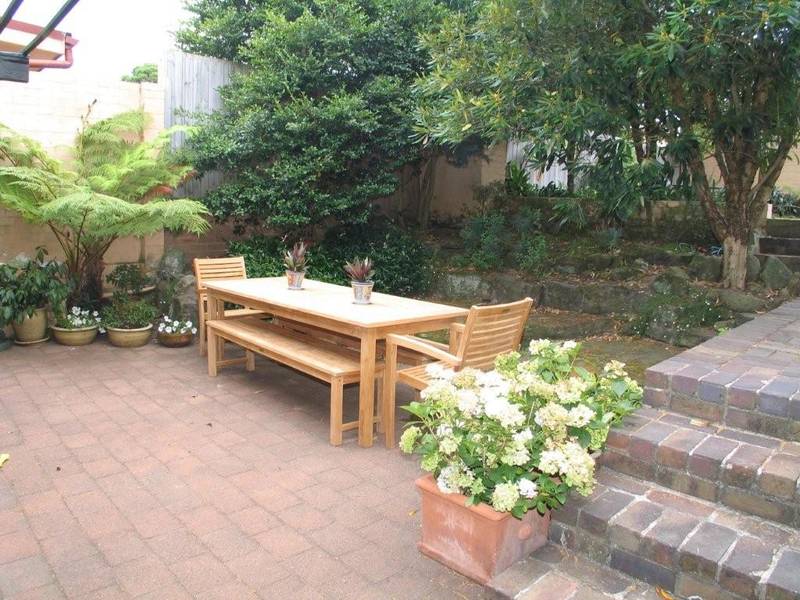 FAMILY HOME WITH POOL & LUG Picture 2