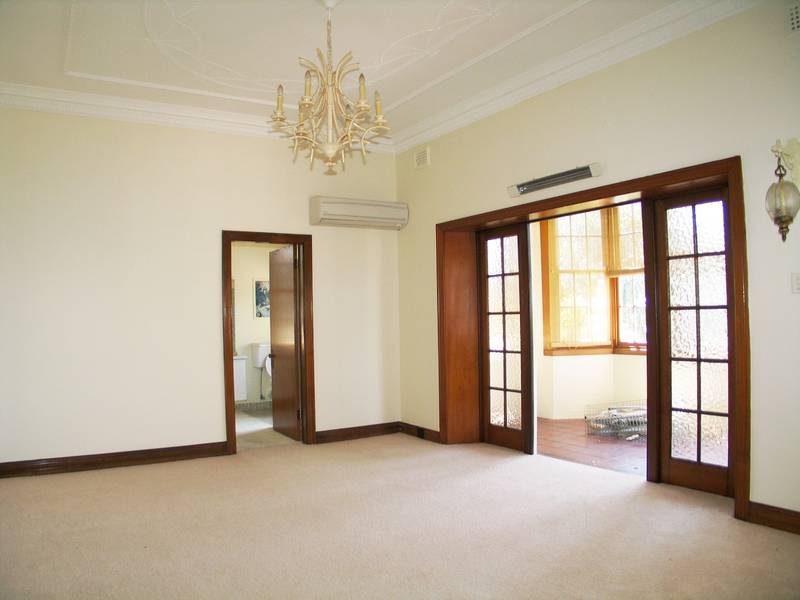 LEASED BY MICHAEL MURRAY!!!!! Picture 3