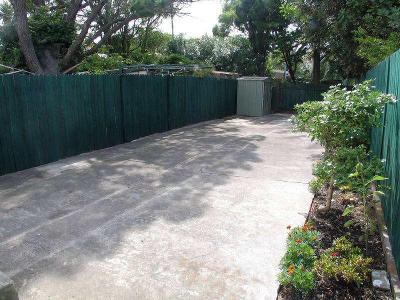 IDEAL BEACH LIFESTYLE Picture 3