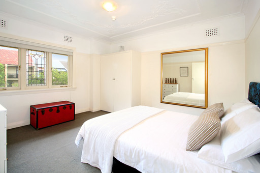 SOLD BY PETER GILLMAN !!!!! Picture 3