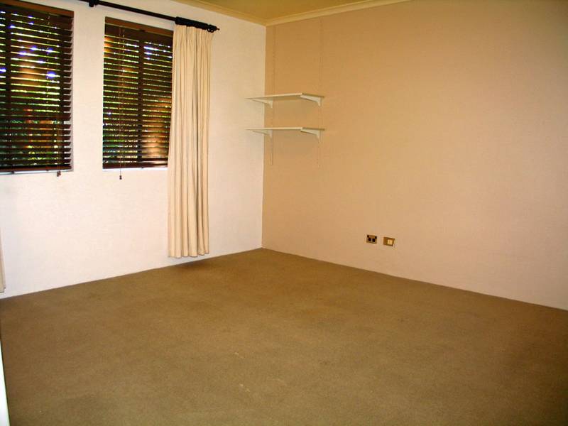 LEASED BY MICHAEL MURRAY!!!!! Picture 3