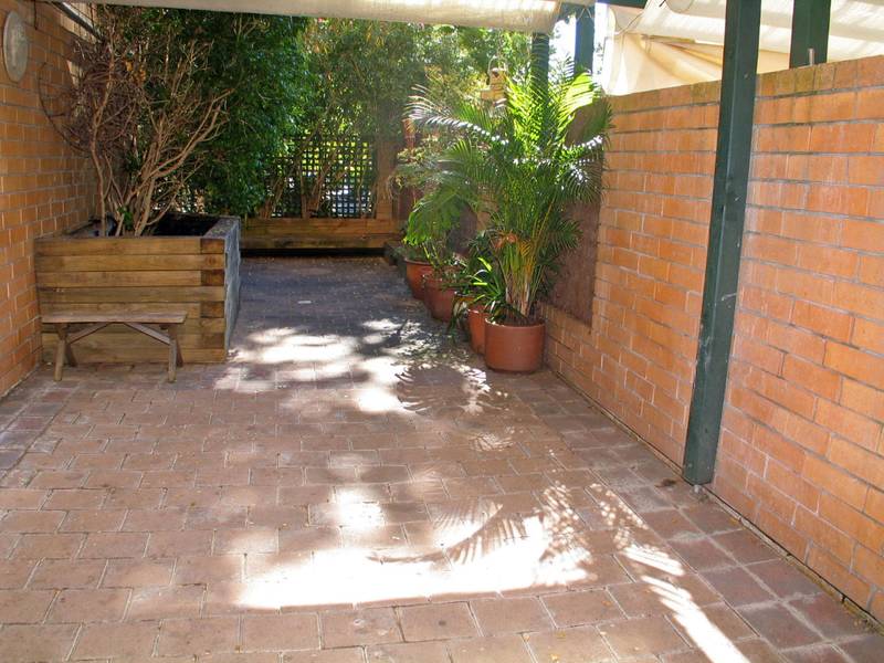 LEASED BY MICHAEL MURRAY!!!!! Picture 1