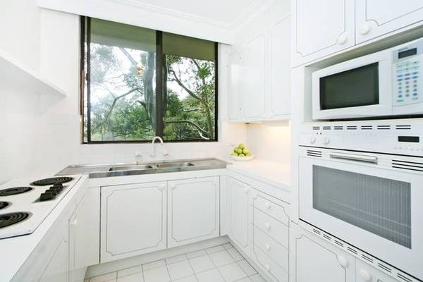 SUPERB BUSHLAND ASPECT Picture 3