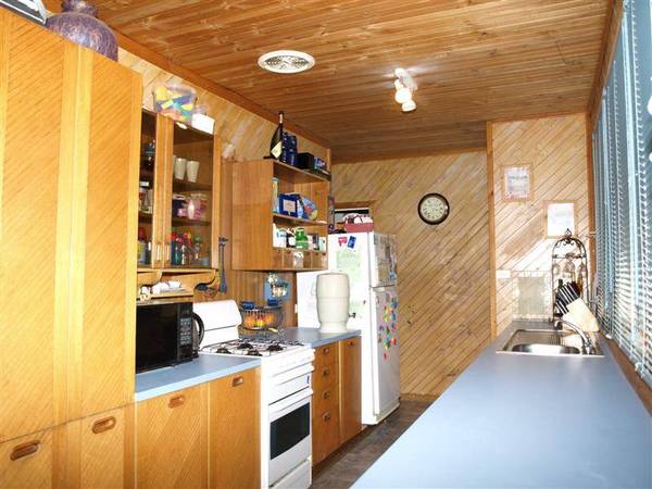 OPEN PLAN HOME ON 818sqm Picture 2