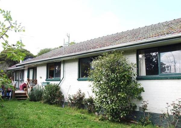 EVERYTHING AT YOUR DOORSTEP Picture 1