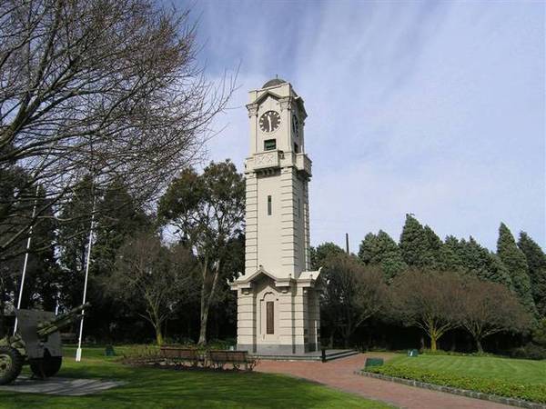 RINGWOOD CENTRAL LOCATION Picture