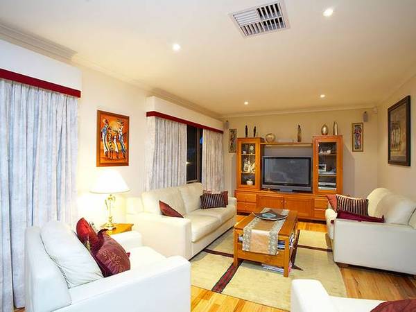 WEEKENDS WITH THE FAMILY Picture