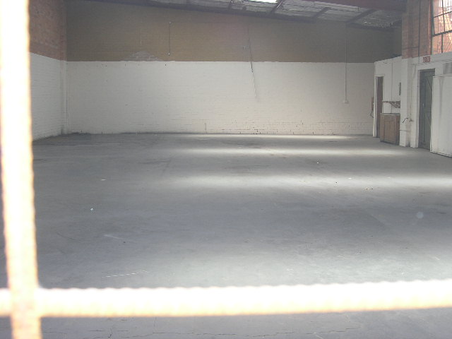 EASY ACCESS! RENT FREE PERIOD AVALIABLE! Picture 3