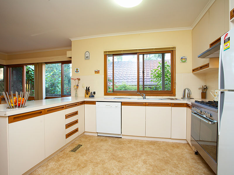 A HOME FOR THE WHOLE FAMILY! Picture 2