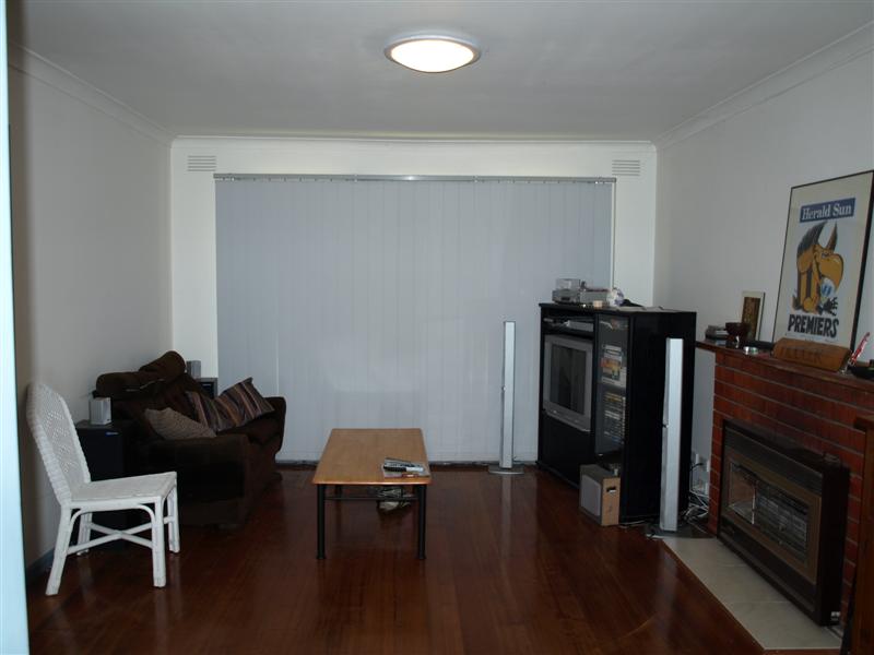 3 BEDROOM HOUSE FOR THE PRICE OF A UNIT Picture