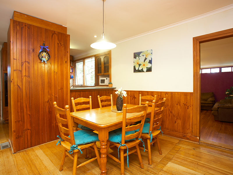 BURSTING WITH CHARACTER & CHARM Picture 3