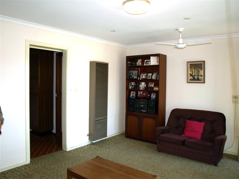 REDUCED TO SELL! Picture 3