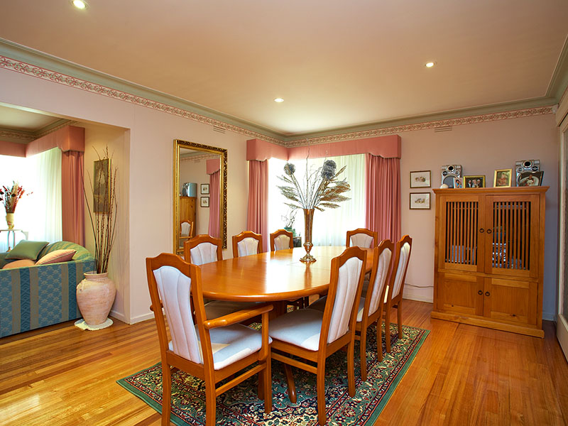 SUMMER ENTERTAINING Picture 3