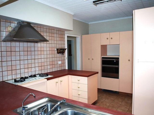 BIG ON SIZE - SMALL ON PRICE! Picture 2