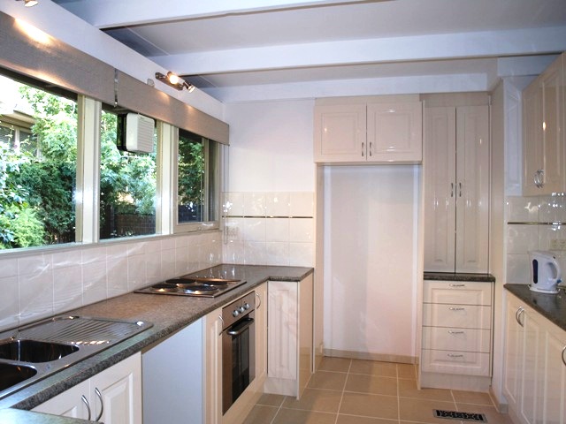 ON TOP OF THE WORLD Picture 3