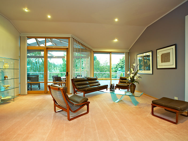 THE ENTERTAINER!
QUALITY - SIZE - PRIVACY Picture 2