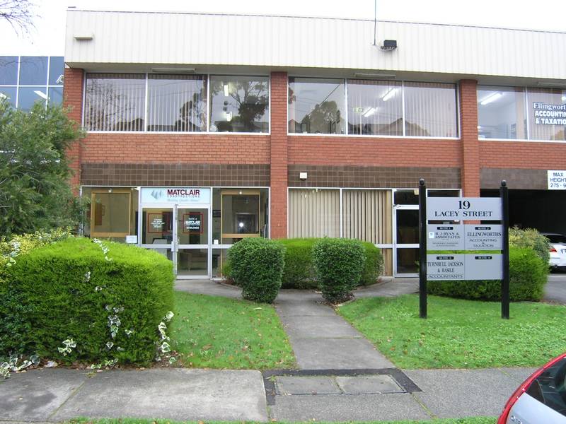 INVESTOR OR OWNER OCCUPIER! Picture 1